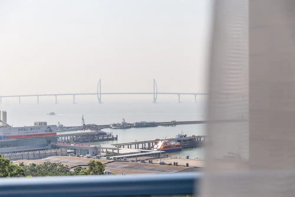 Locals Boutique Apartment Jiuzhou Port.1