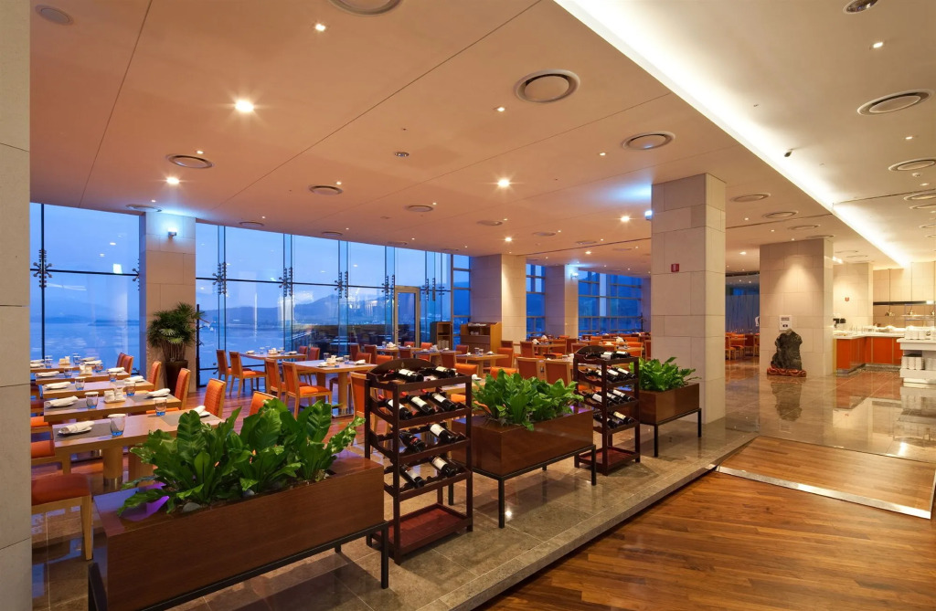 Hidden Bay Hotel