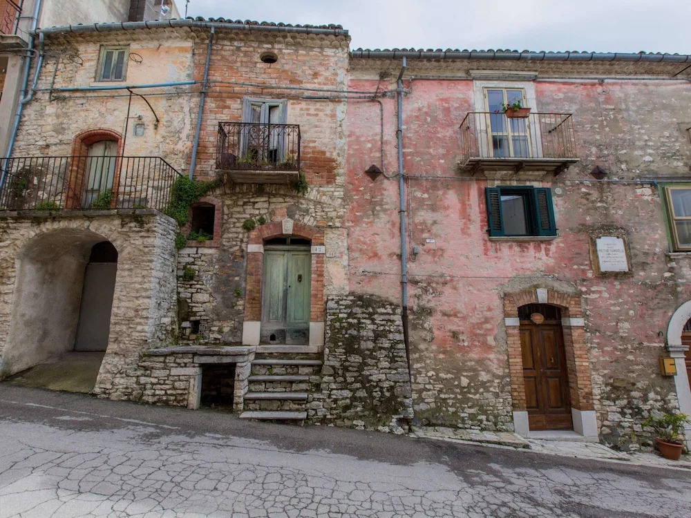 House With Pool, Garden and Wifi in Medieval Village, With Panoramic Views