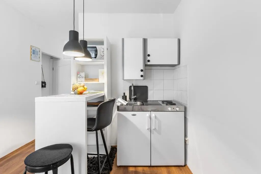 Bright & Modern 200m from DIOCLETIAN'S PALACE