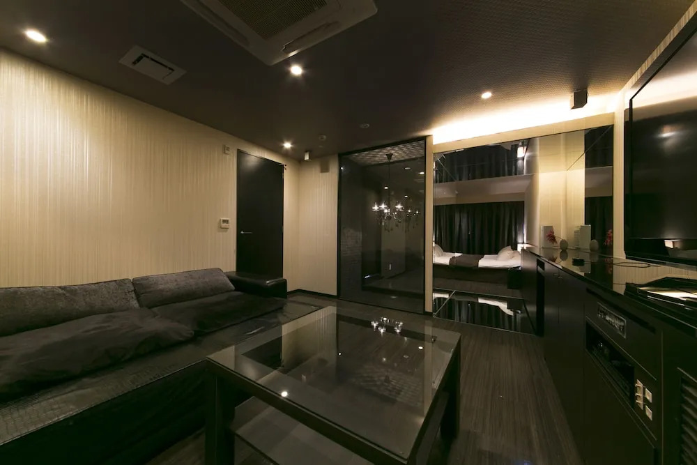 Hotel Lotus Toyonaka (Adult Only)