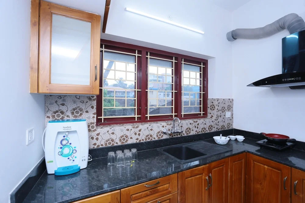 Oyo 24558 Spacious Stay Near Thiruvananthapuram Central Station