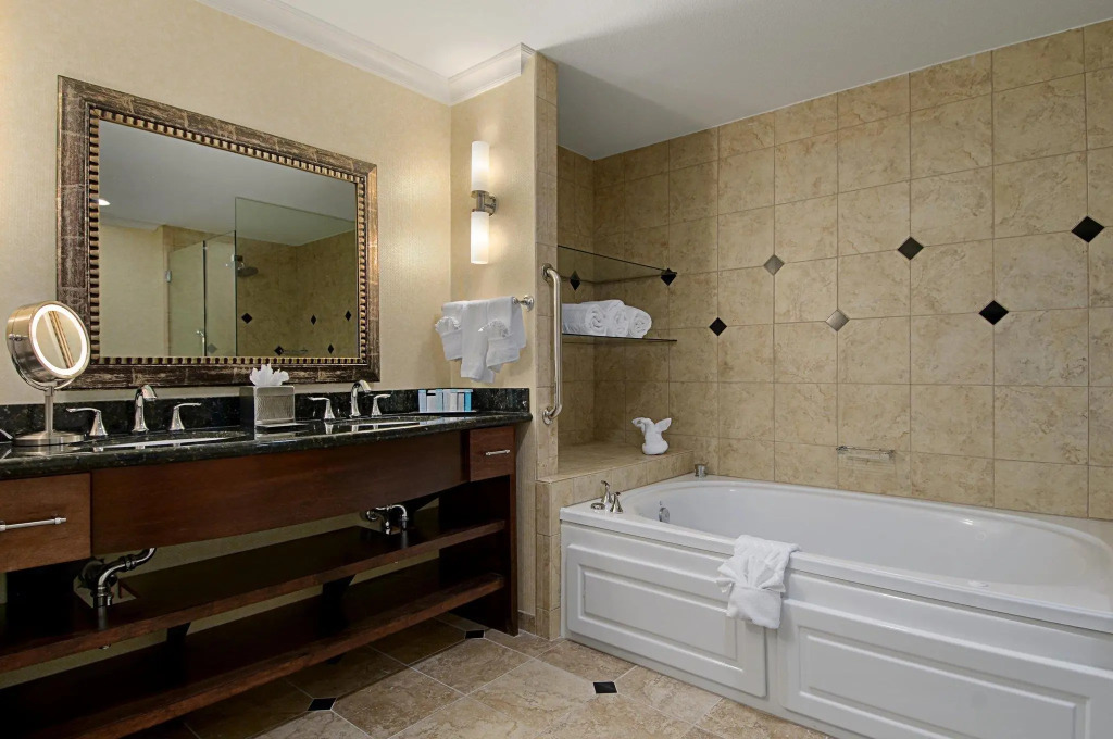 Hilton Dallas/Rockwall Lakefront Hotel