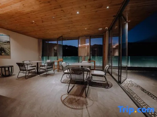 Yuanyang Mountain Residence