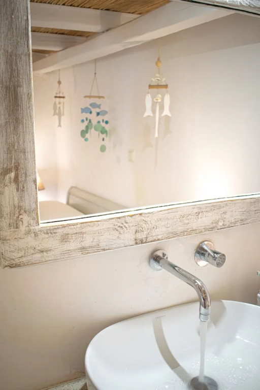Cozy Studio for 2 Guests With 1 Child or 3 Adults - Walking Distance to Beach