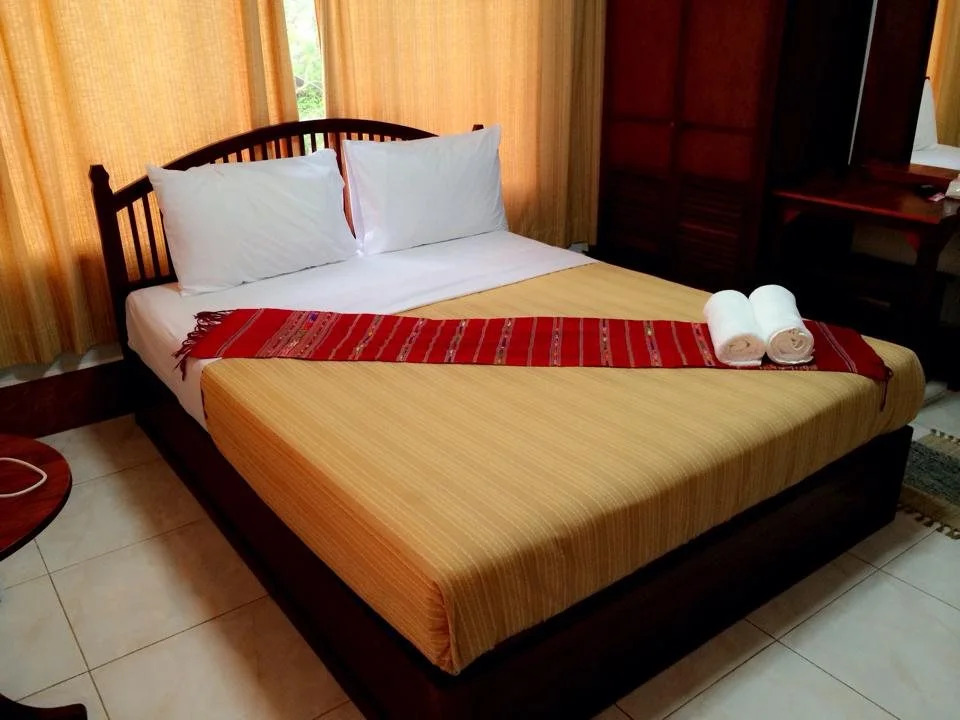 Dok Khaithong Hotel