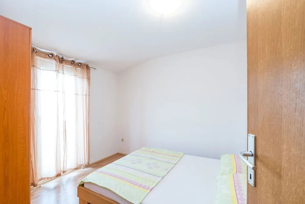 Apartment Mahnet