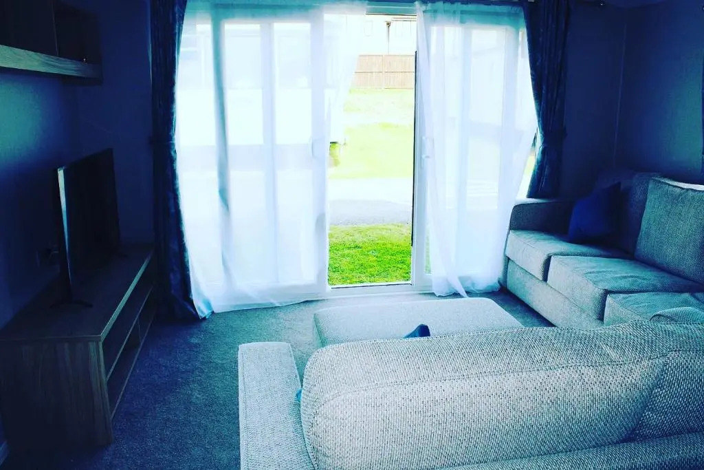 J2 static caravan at Fairway Holiday Park