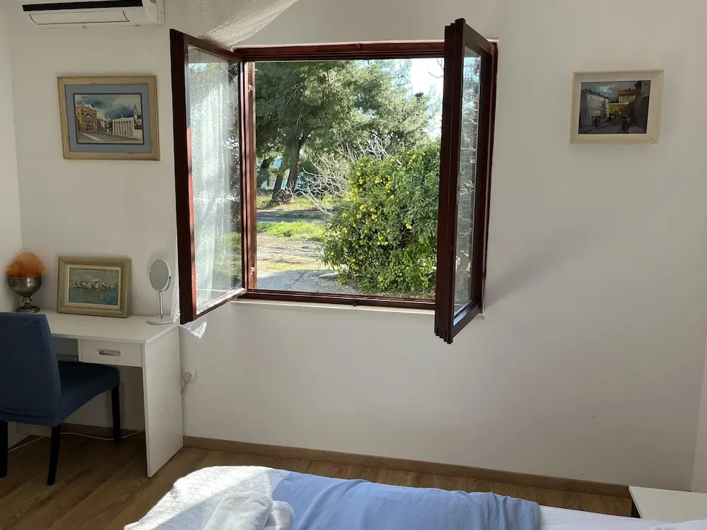 Beachfront Apartment Drazen, With Patio & Parking