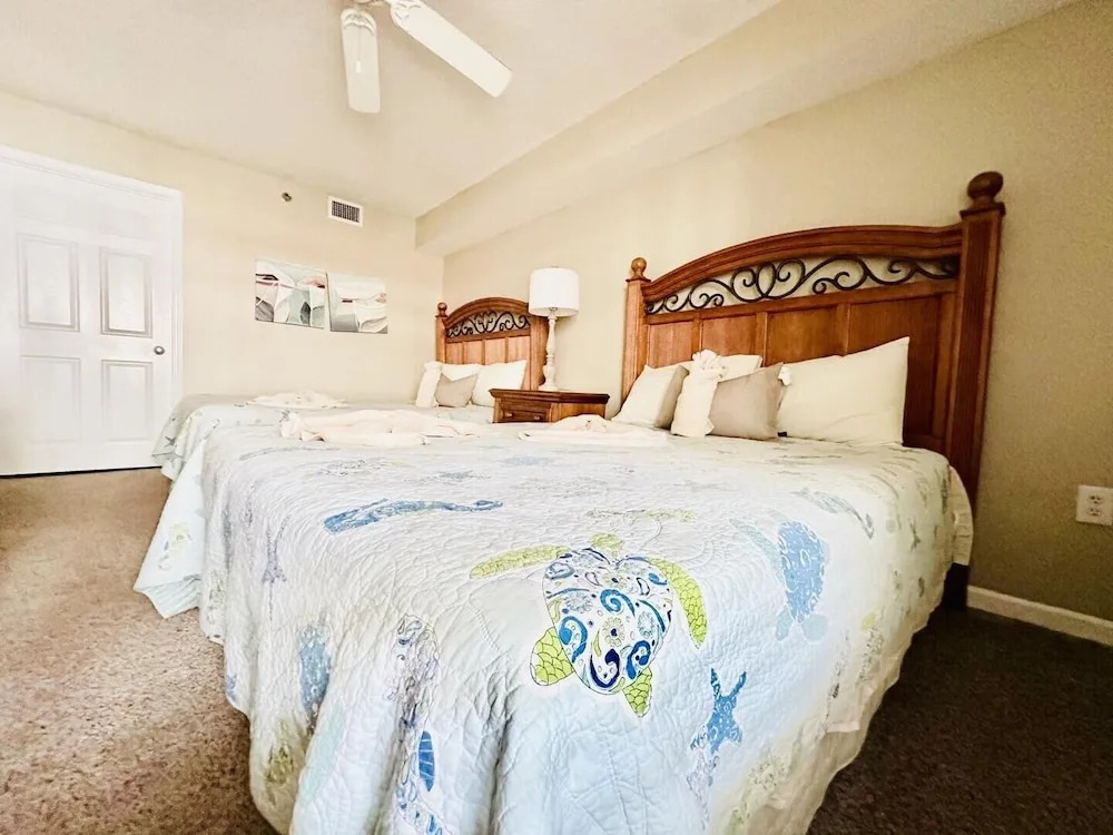 Crescent Shores S 311 3 Bedroom Condo by RedAwning, North Myrtle Beach