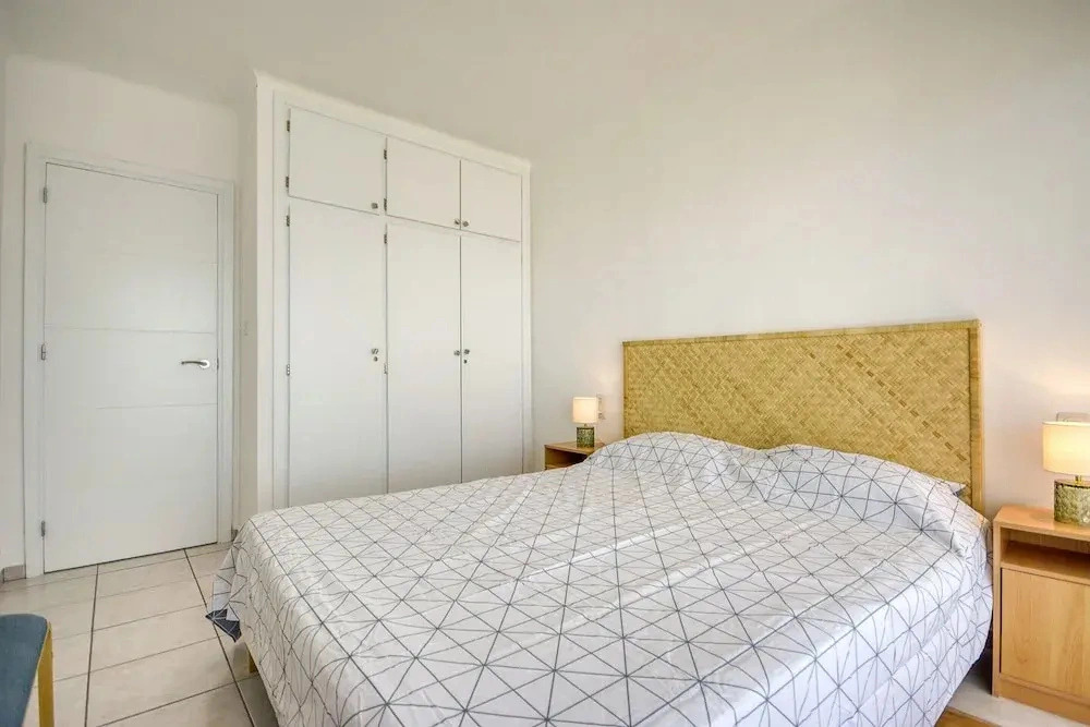 Apartment in Roses by the Waterfront