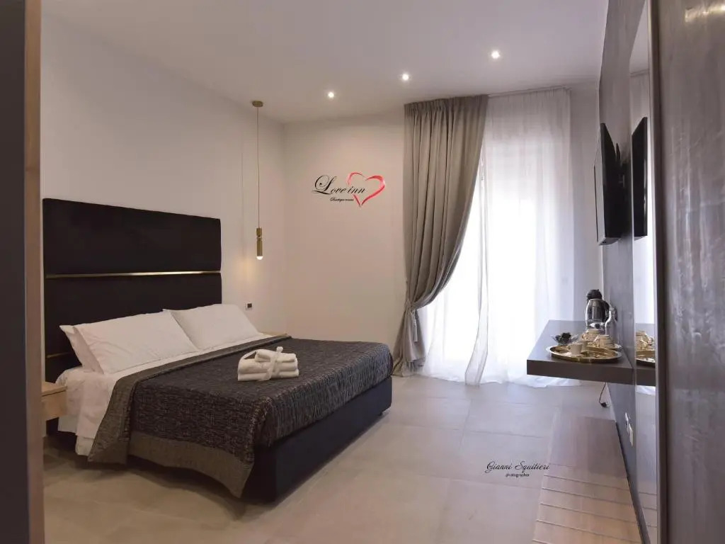 Love inn