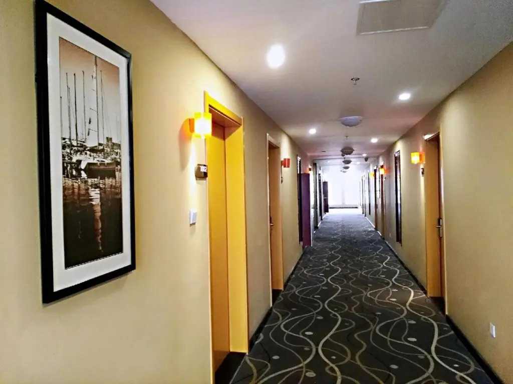 7Days Premium Linyi Hedong Caiyuan Square
