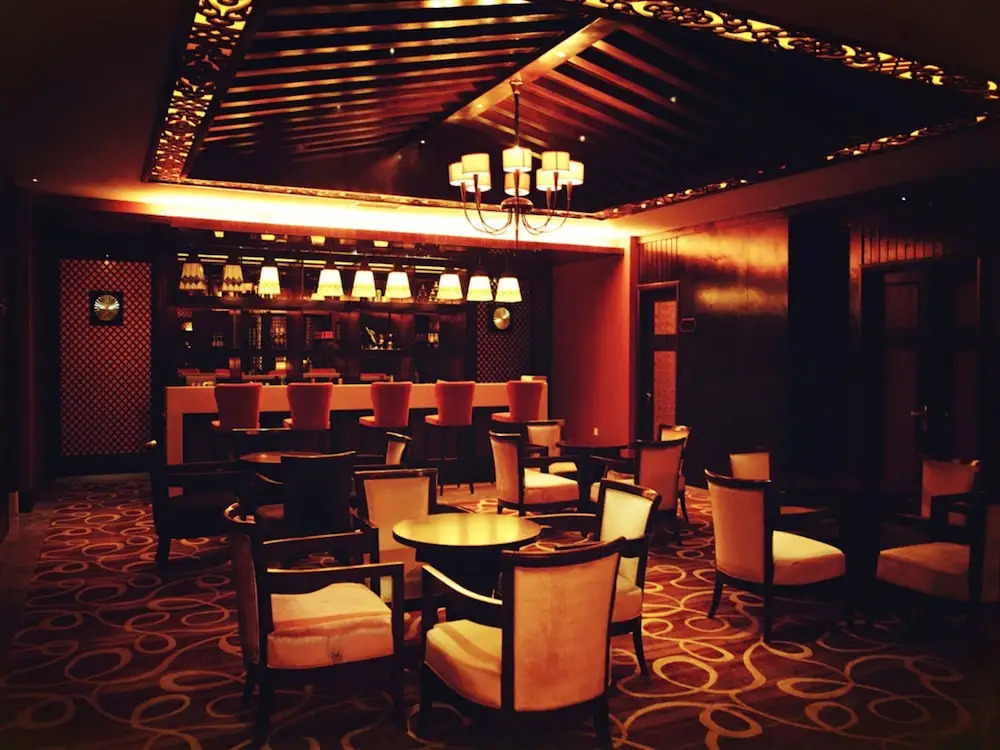 Dali Art Golf Hotel