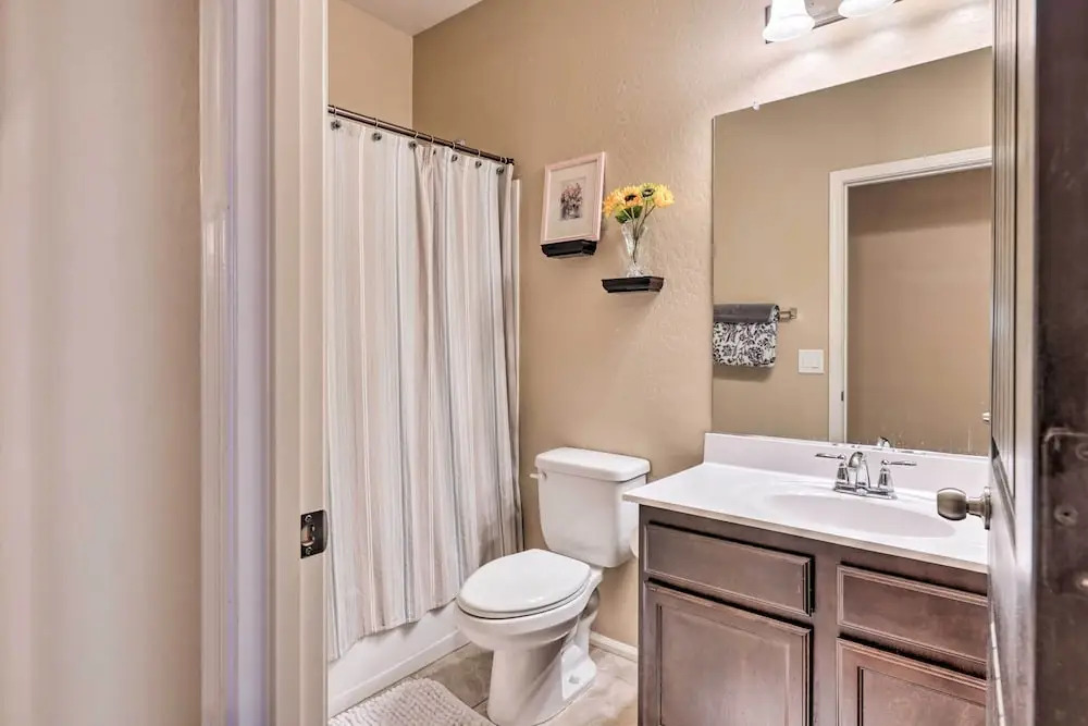 Maricopa Home w/ Swim-up Bar, Heated Pool & Slide