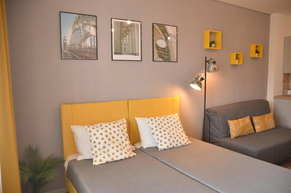 Апартаменты ЗимаЛето на проспекте Энергетиков 9к3