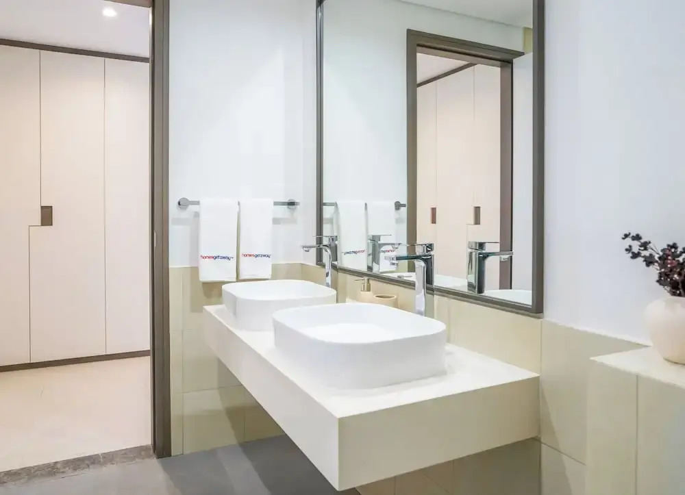 HomesGetaway-2BR Apt in 1 Residences