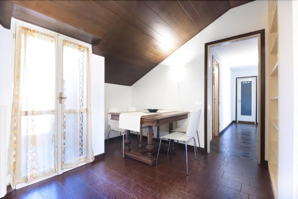 Flat Fiumelatte Terrace lake view