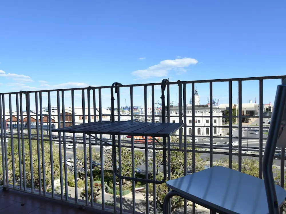 Modern Apartment in València With Mediterranean View