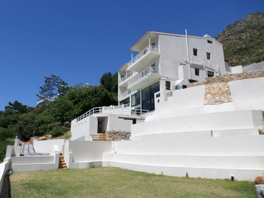 Bikini Beach Manor