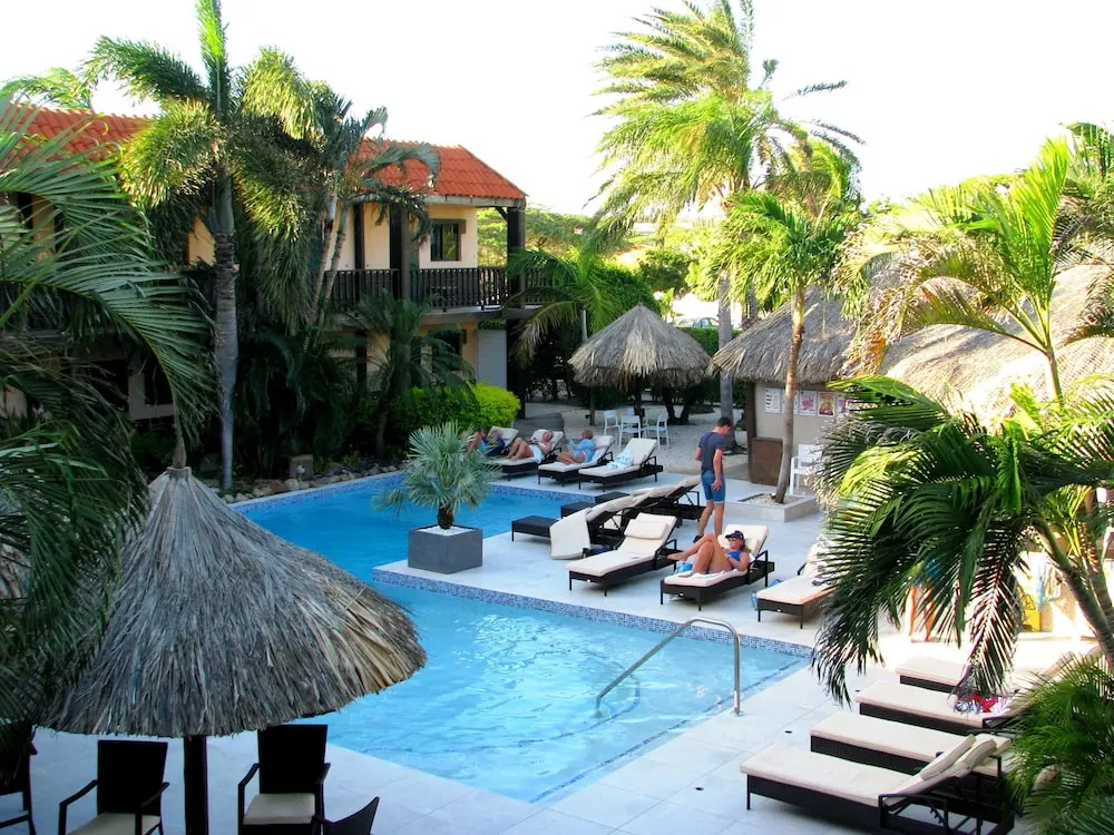 Van Gogh Inn Aruba