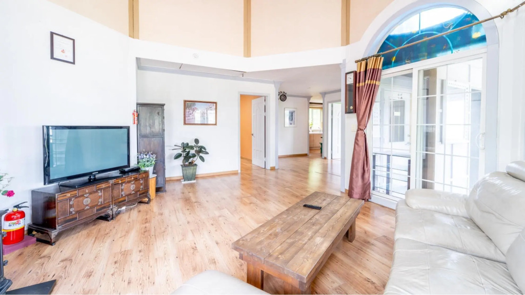 Ganghwado Ari House Pension