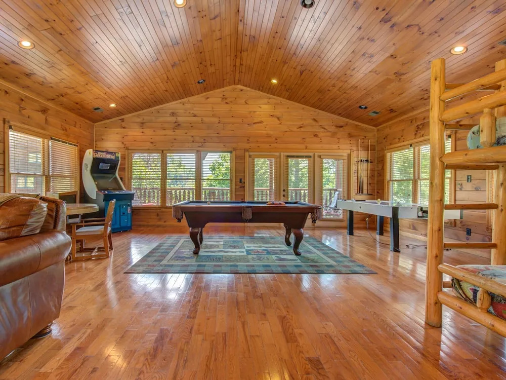 Gatlinburg Majesty by Jackson Mountain Homes