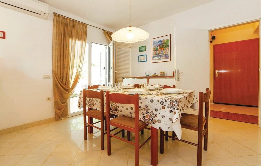 Gorgeous Home In Jadranovo