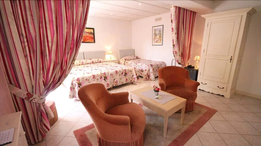Hotel Mas Djoliba
