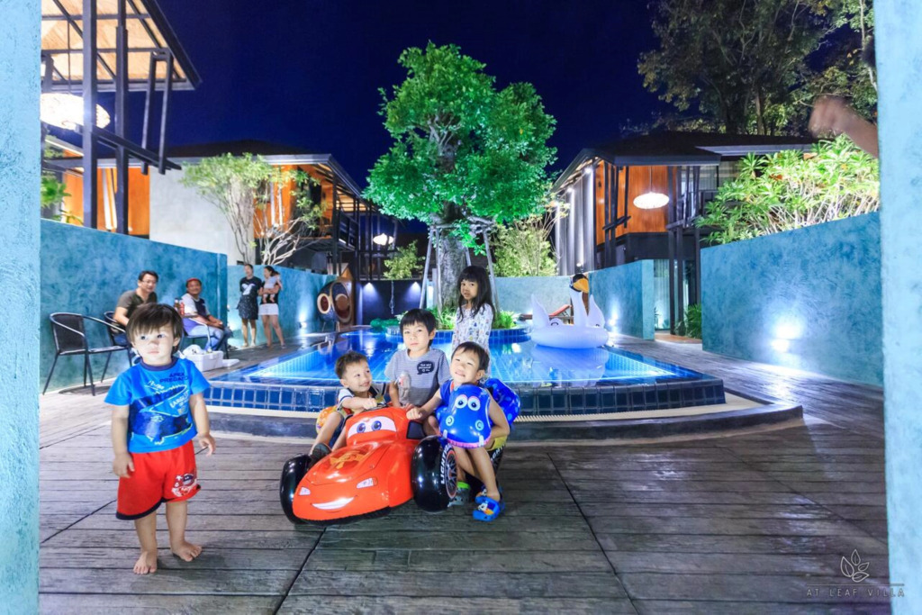 At Leaf Villa