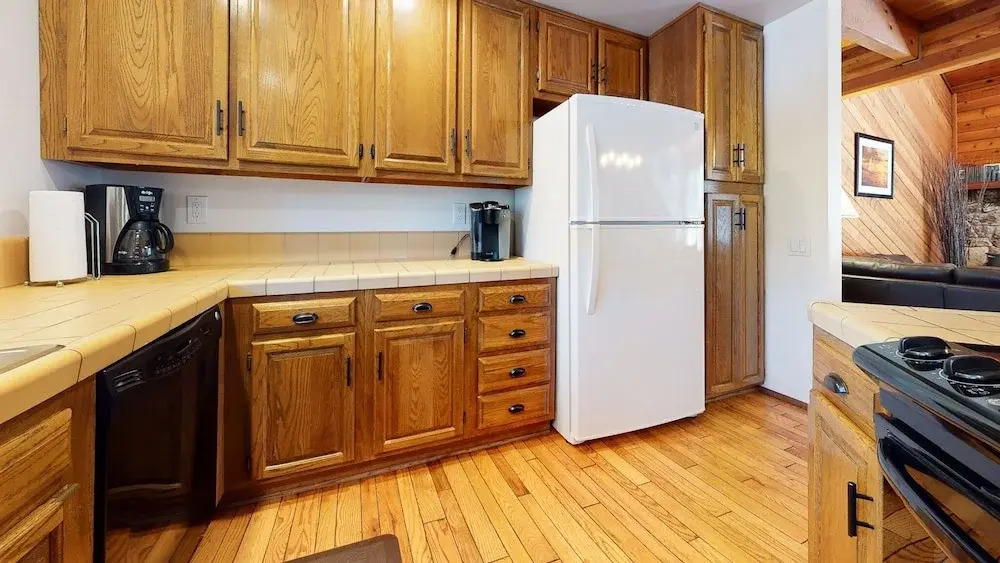 Snowflower 20 Pet-Friendly, Spacious Corner Unit With Great Complex Amenities by RedAwning