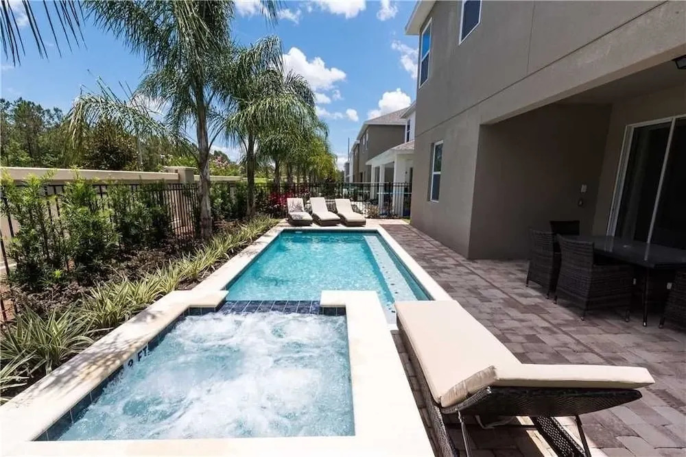 Reunion Resort Orlando, 8 Br/7 Ba Home, Sleeps 20 8 Bedroom Home