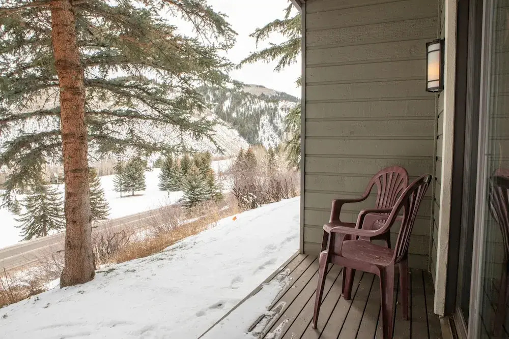 126 Ridgepoint 3 Bedroom Townhouse by RedAwning