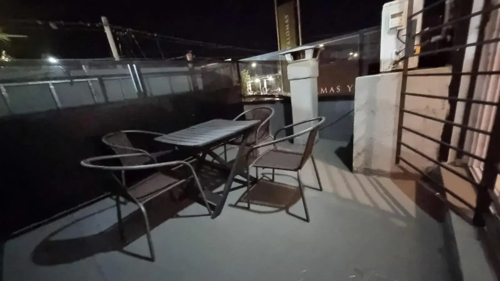 Dpto s/av Rafael Nuñez - 1 dorm y balcon