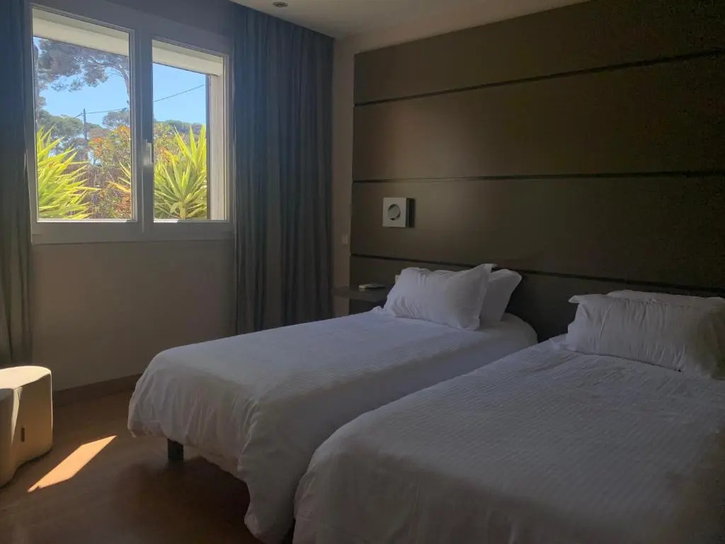 Bor Hôtel & Restaurant - Plage privée