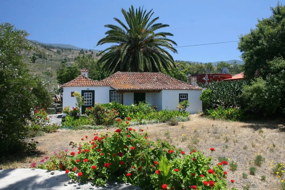 Casa Rural Jacinta Pura by Isla Bonita
