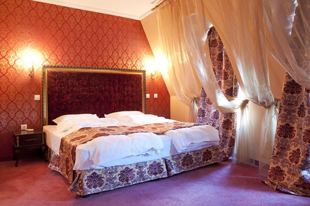Kristel Hotel