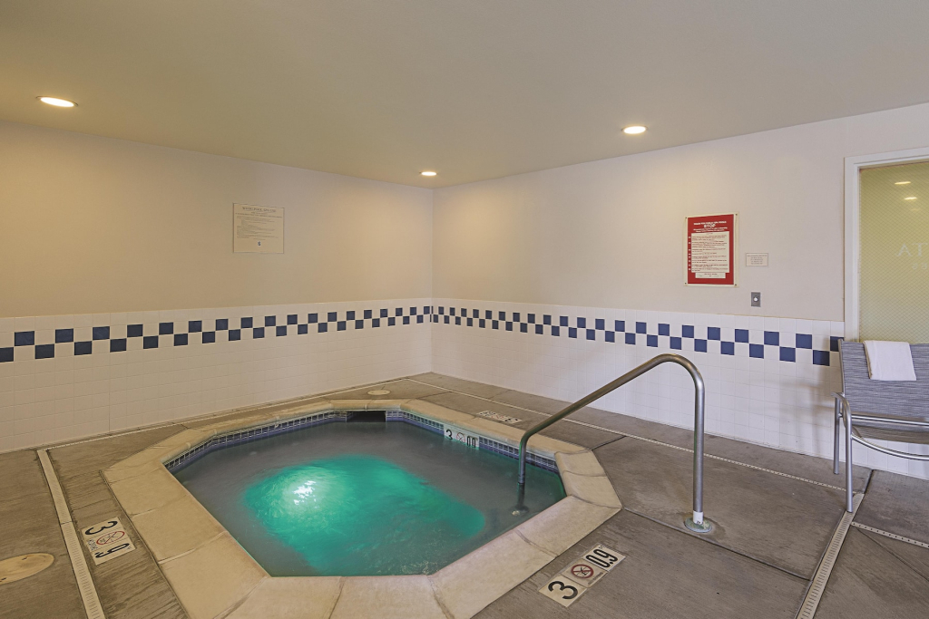 La Quinta Inn & Suites by Wyndham Central Point - Medford