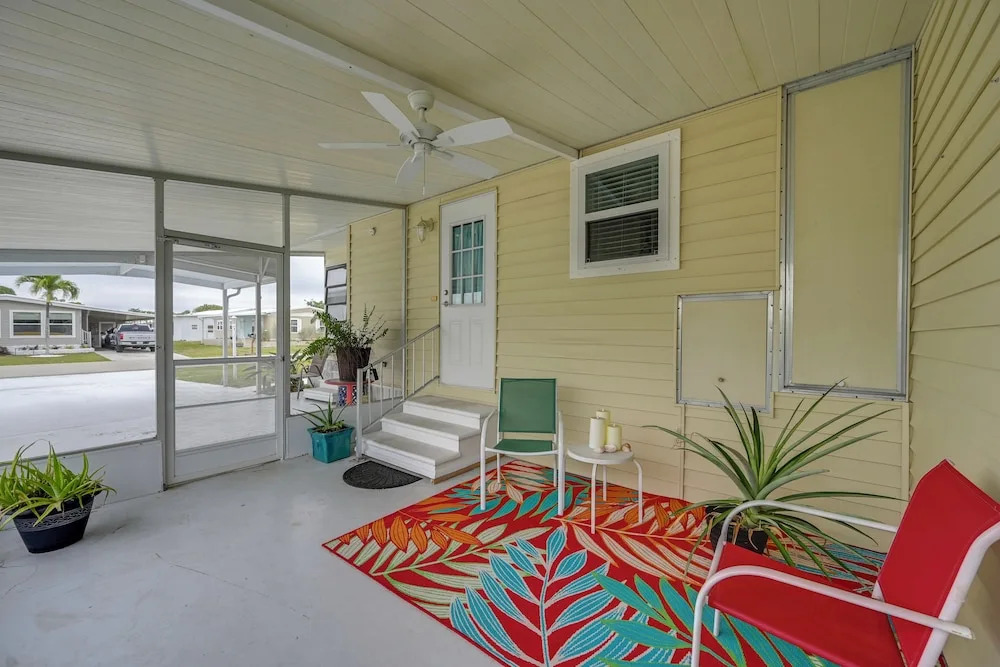 7 Mi to Bonita Beach! Escape w/ Pool Access