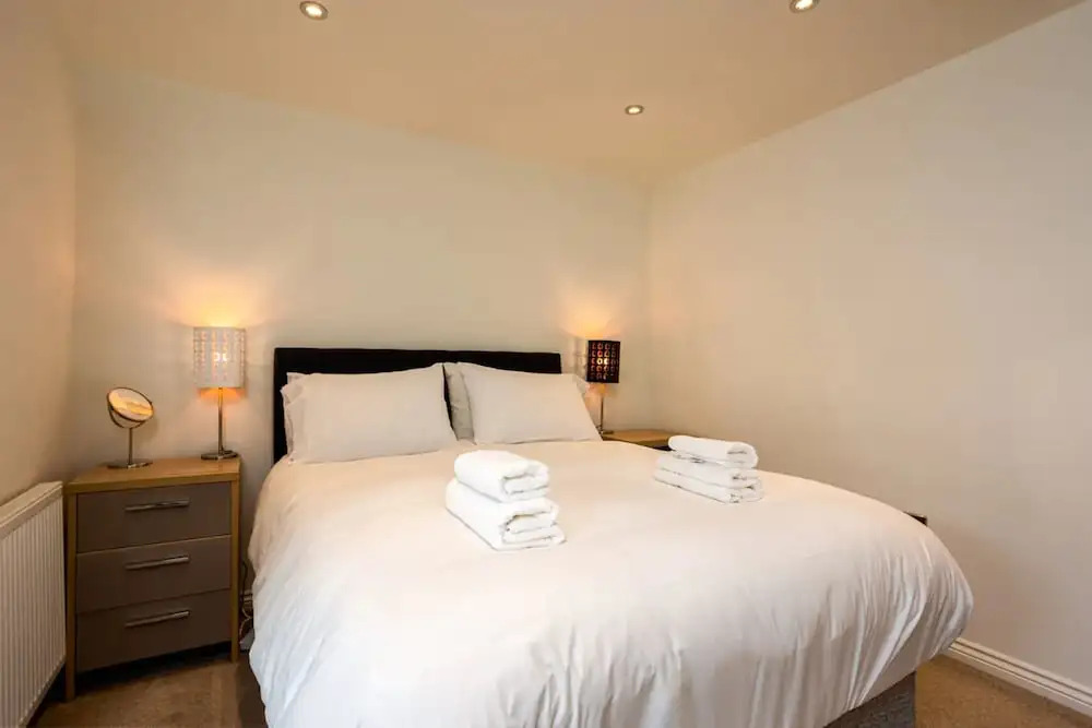 Comfy 2 Bedroom Apartment Near Edinburgh City Centre
