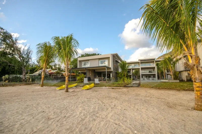 L'Escale Beachfront Luxury Suite By Dream Escapes