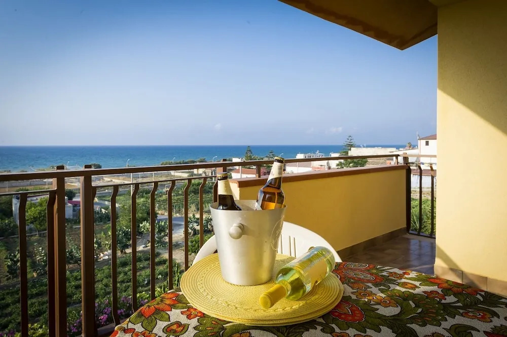 Bel Tramonto Apartments