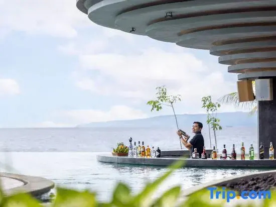 Quenzo Beach Resort
