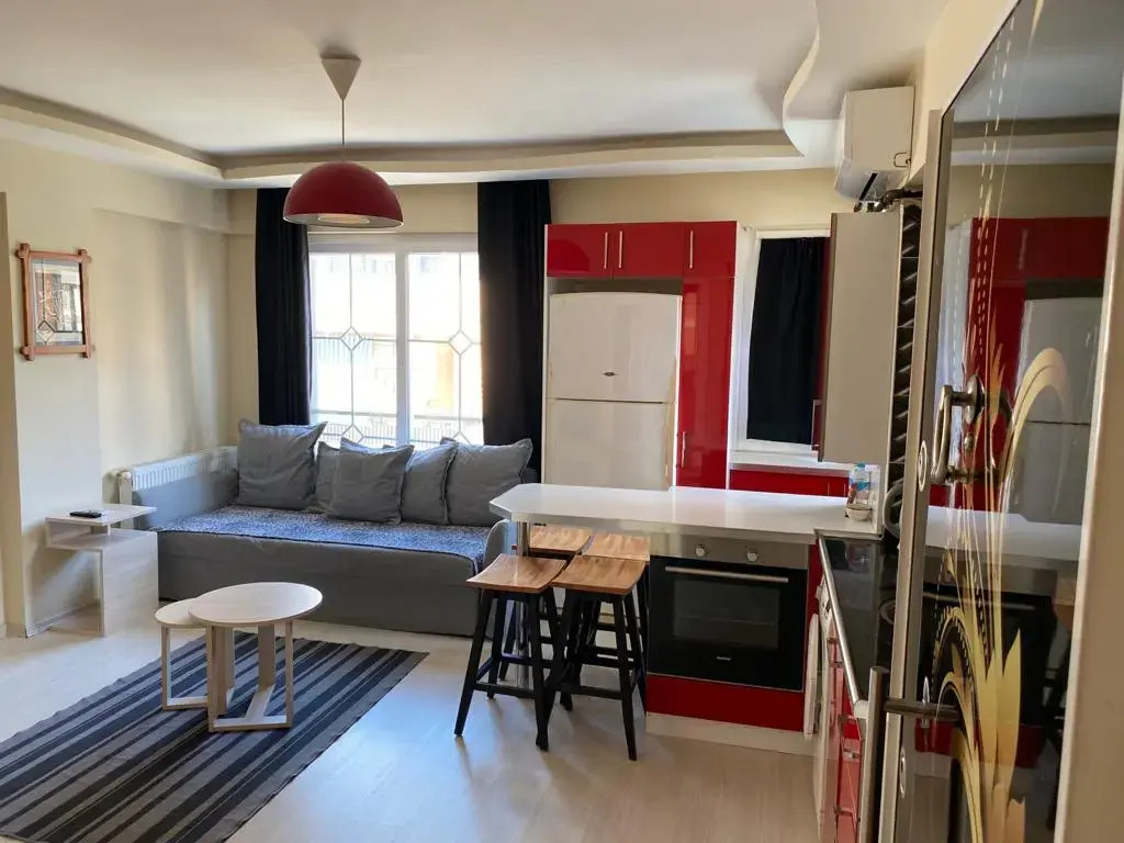 Home Life Hotel Residence
