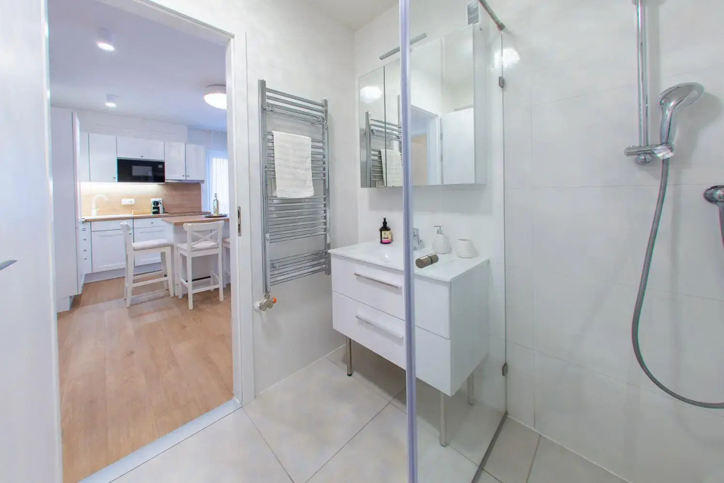 Cosy inner city getaway bestern
