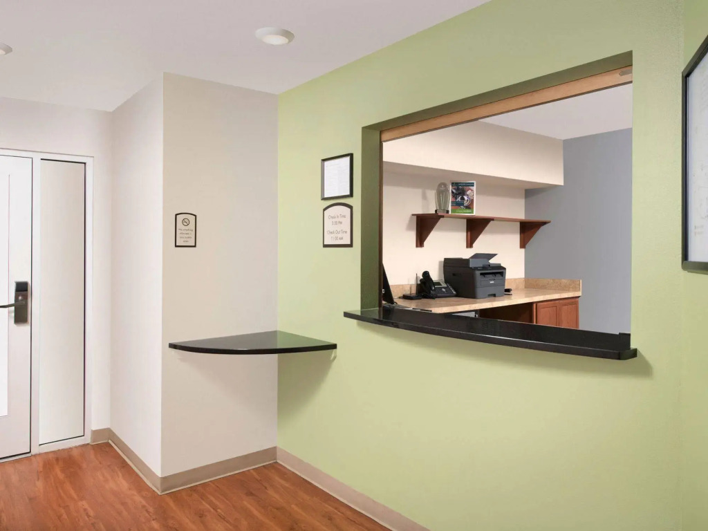 Extended Stay America Select Suites - Colorado Springs - Airport