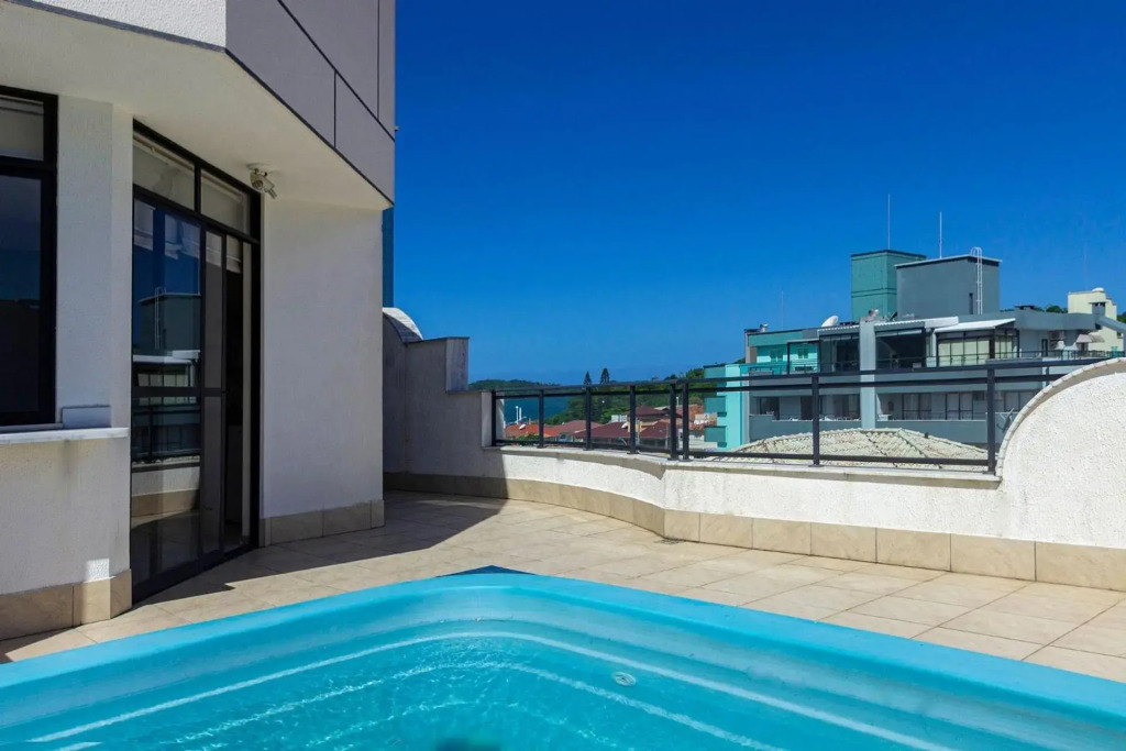 Ilhas Cayman 133 - Cobertura Duplex Próximo a Praia de Bombas - Piscina Privativa