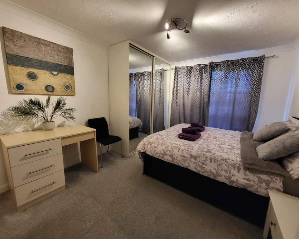 Captivating 2-bed Apartment in Southend-on-sea
