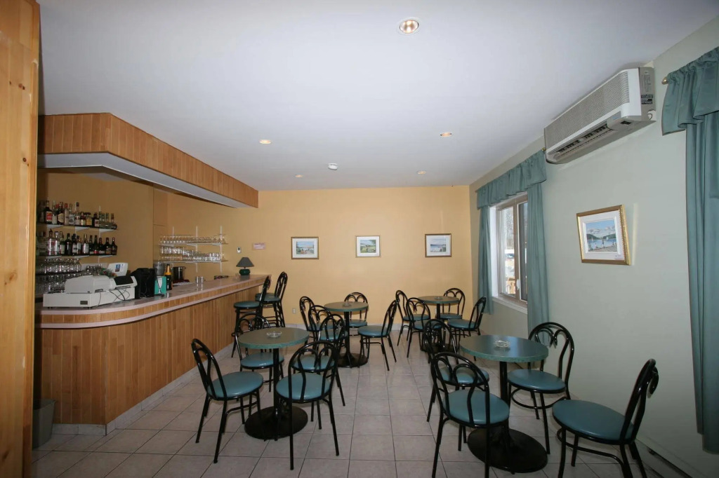 BATTURES Hotel Fjord Saguenay