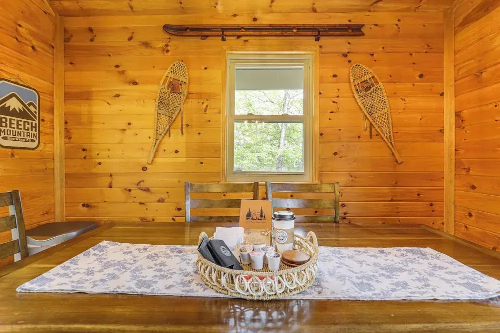 Blue Ridge Mtn Cabin: Hot Tub & Mountain Views